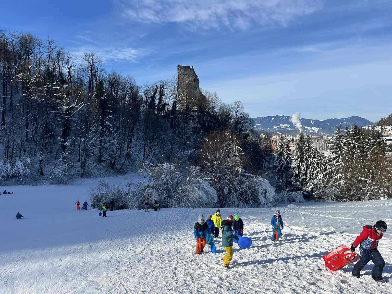 Prvošolci Uživali Na Snegu | Osnovna šola Šalek Velenje